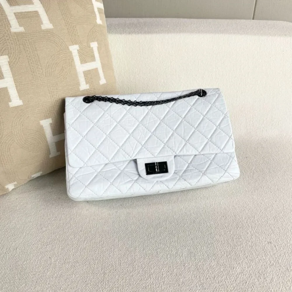 CHANEL brand color